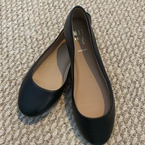 Black flats size 7.5